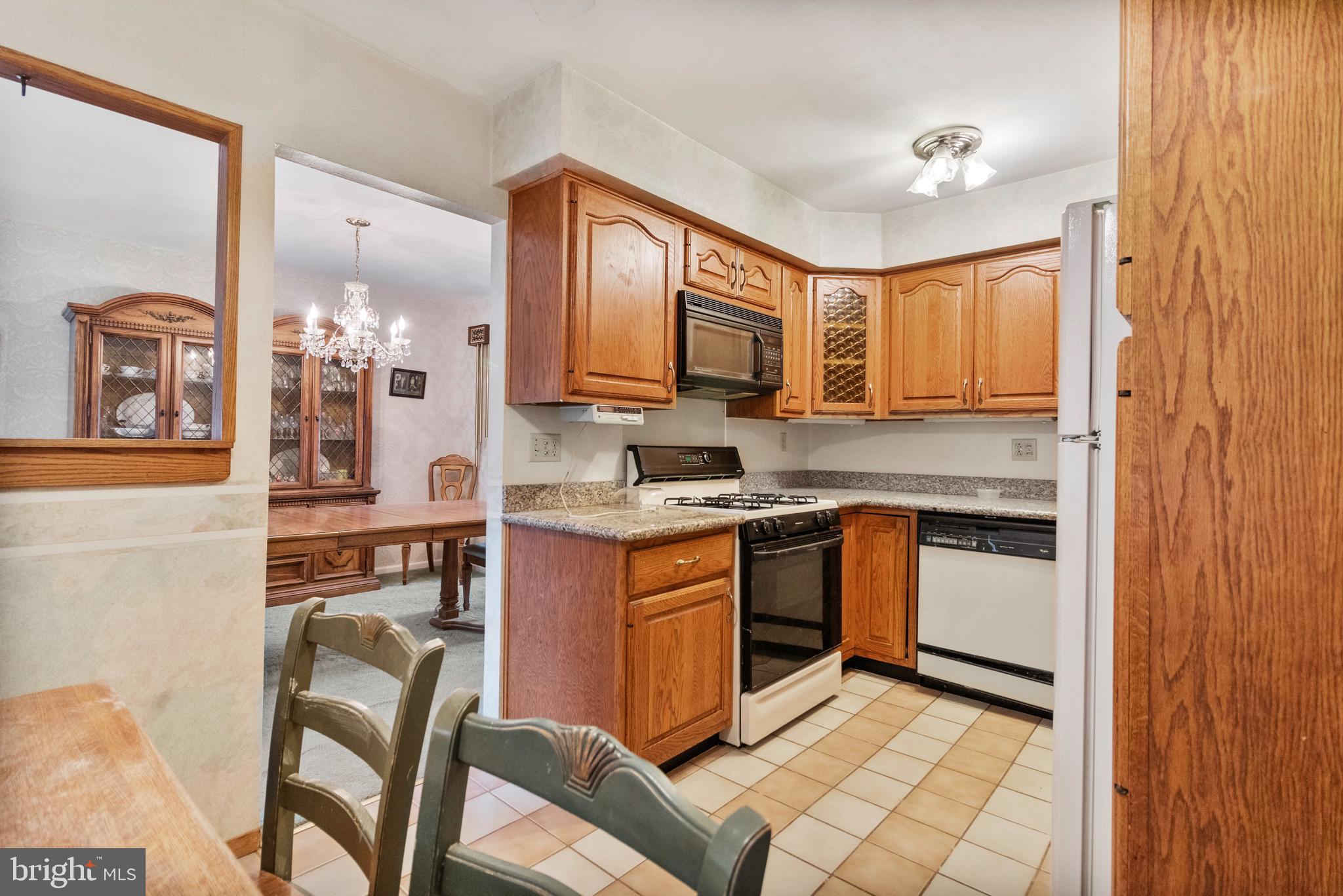 12799 Dunks Ferry Road, Unit A Philadelphia, PA 19154 - Photo 8 of 33