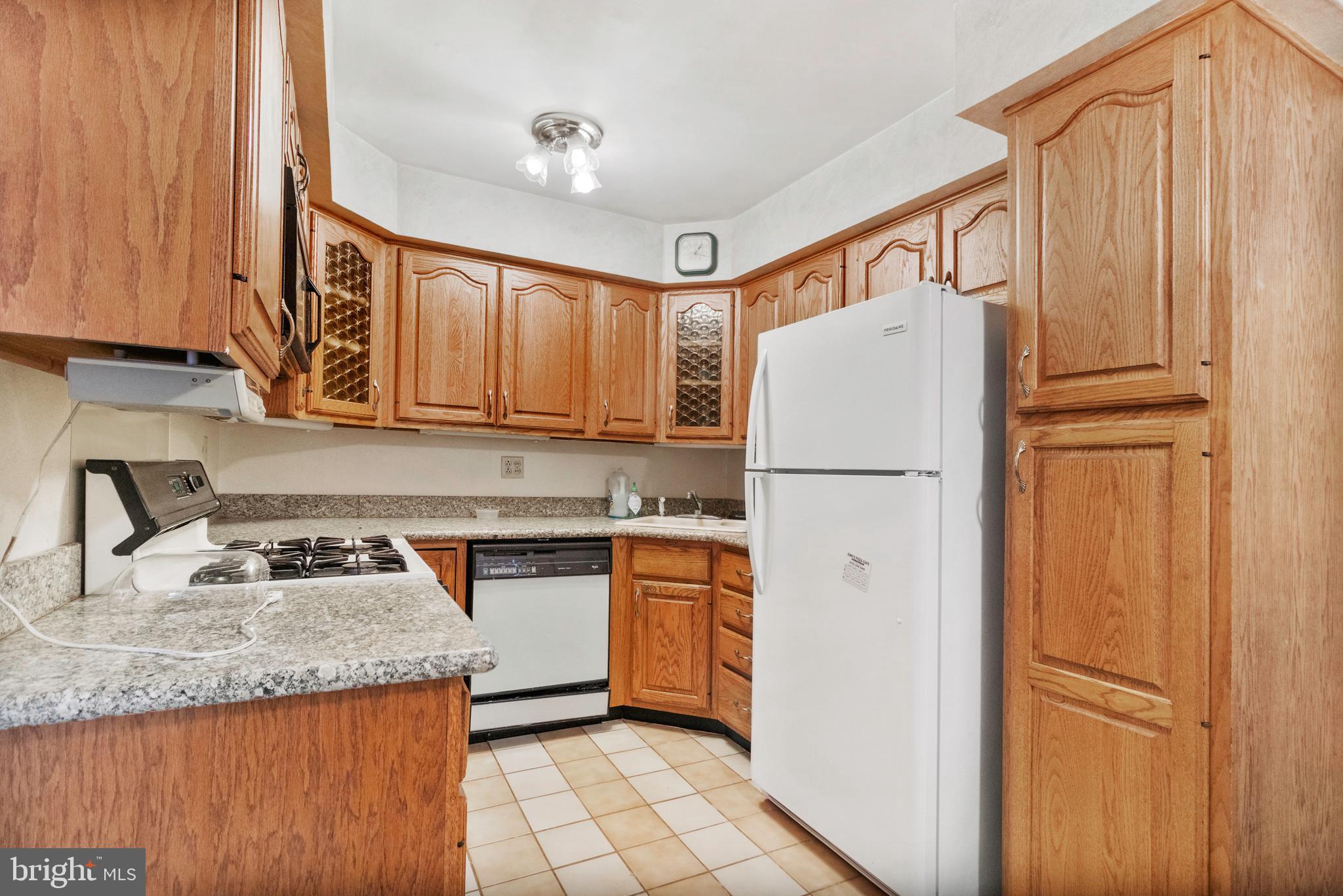 12799 Dunks Ferry Road, Unit A Philadelphia, PA 19154 - Photo 9 of 33