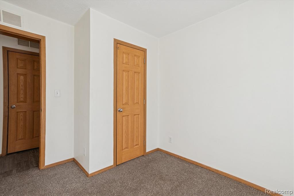 4004 Howe Road Wayne, MI 48184 - Photo 15 of 42