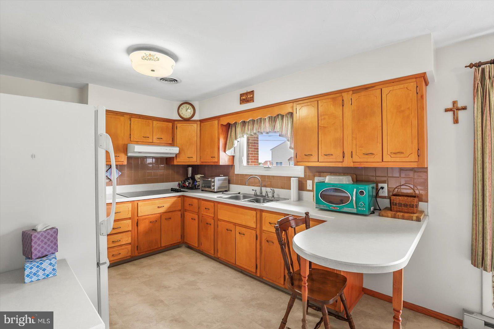 5280 Board Road Mount Wolf, PA 17347 - Photo 13 of 38 Gallery Image 13