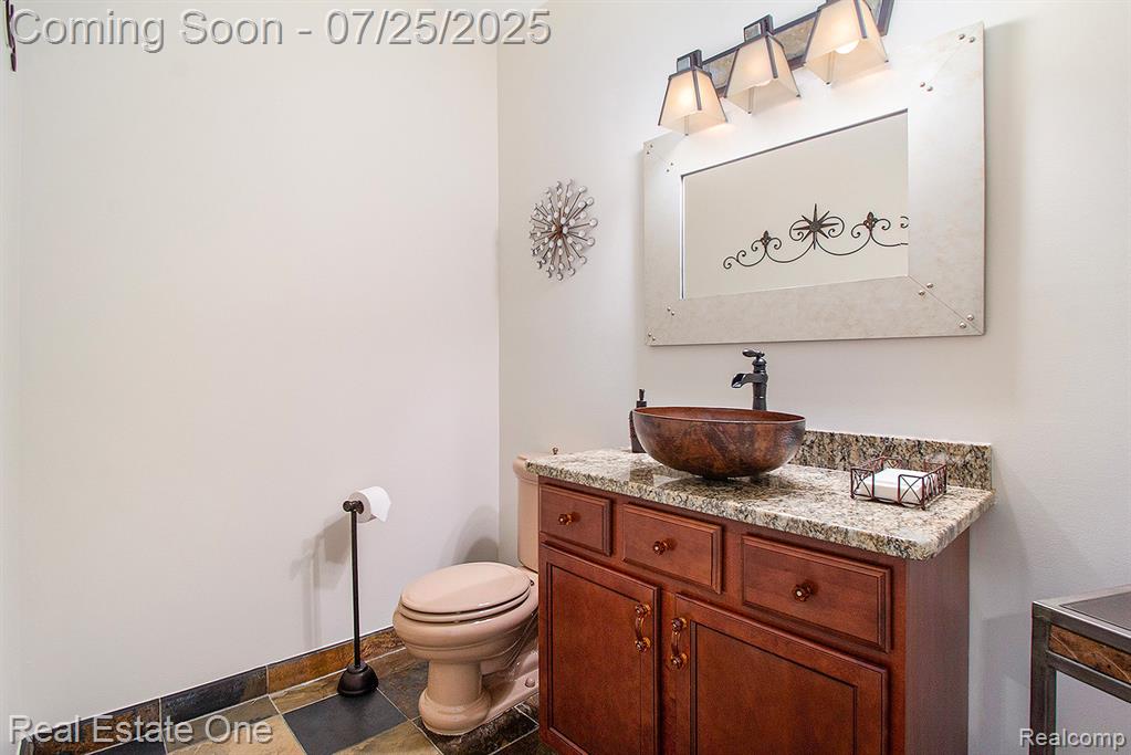 636 Mountain Circle Rochester Hills, MI 48306 - Photo 9 of 23