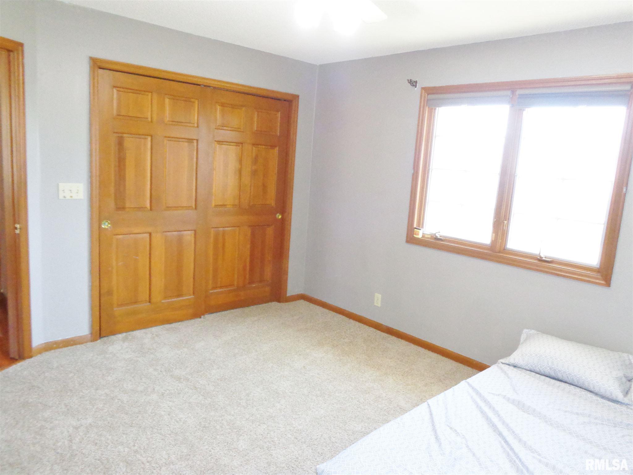 6502 North Camelot Road Peoria, IL 61615 - Photo 40 of 49 Gallery Image 40