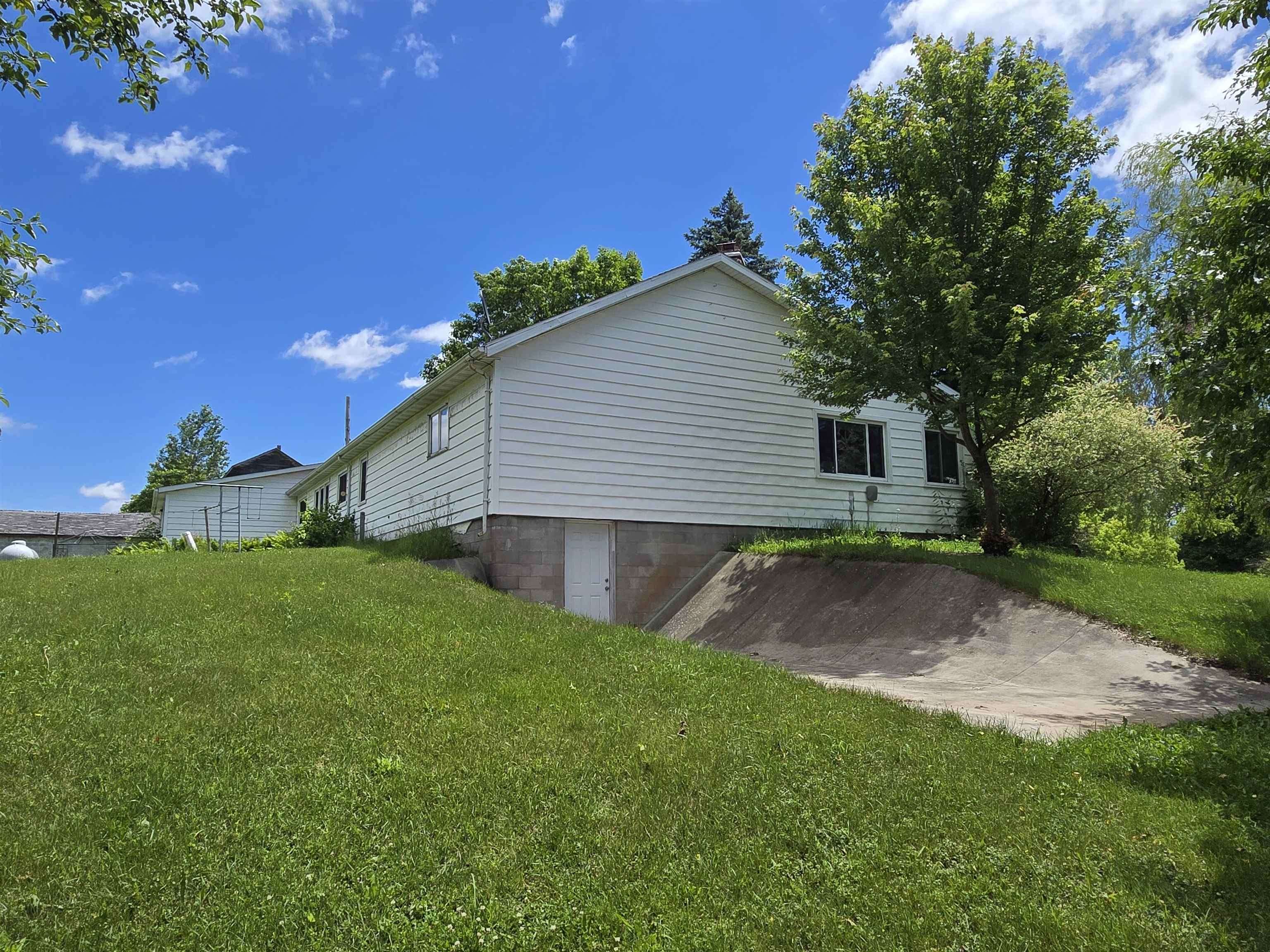 E4432 North Rail Road Ogdensburg, WI 54962 - Photo 4 of 29
