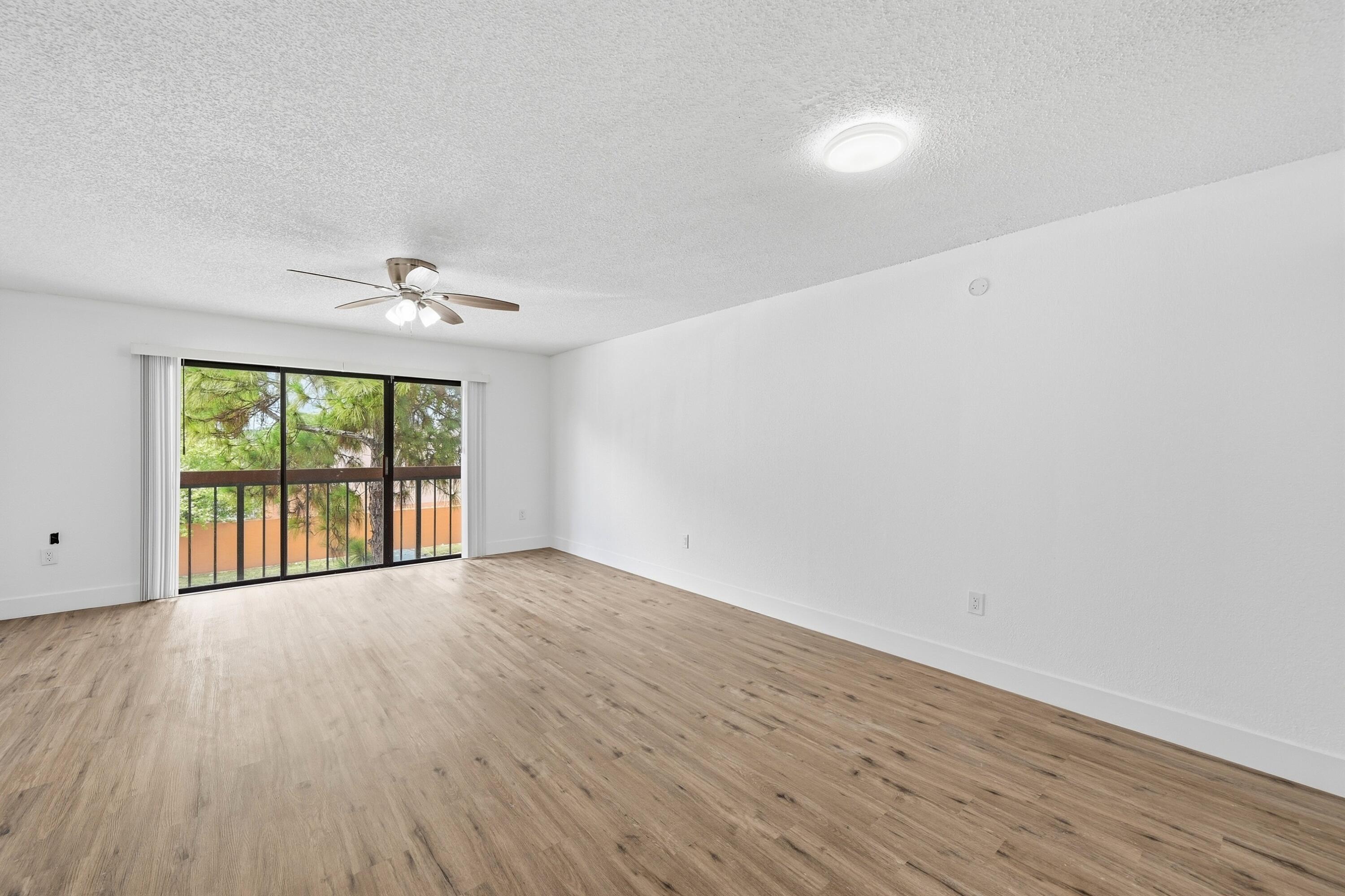 4012 Del Rio Way Sunrise, FL 33351 - Photo 7 of 64 08_stl_3349