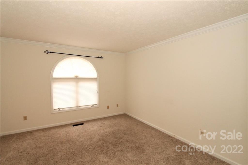 929 Kanuga Road Hendersonville, NC 28739 - Photo 17 of 23 Gallery Image 17