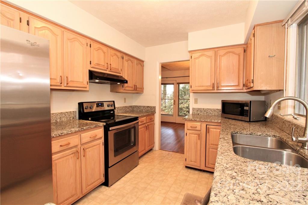 929 Kanuga Road Hendersonville, NC 28739 - Photo 8 of 23 Gallery Image 8
