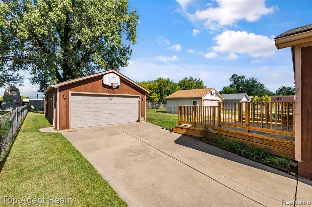 49431 Fuller Road Chesterfield, MI 48051 - Photo 23 of 36