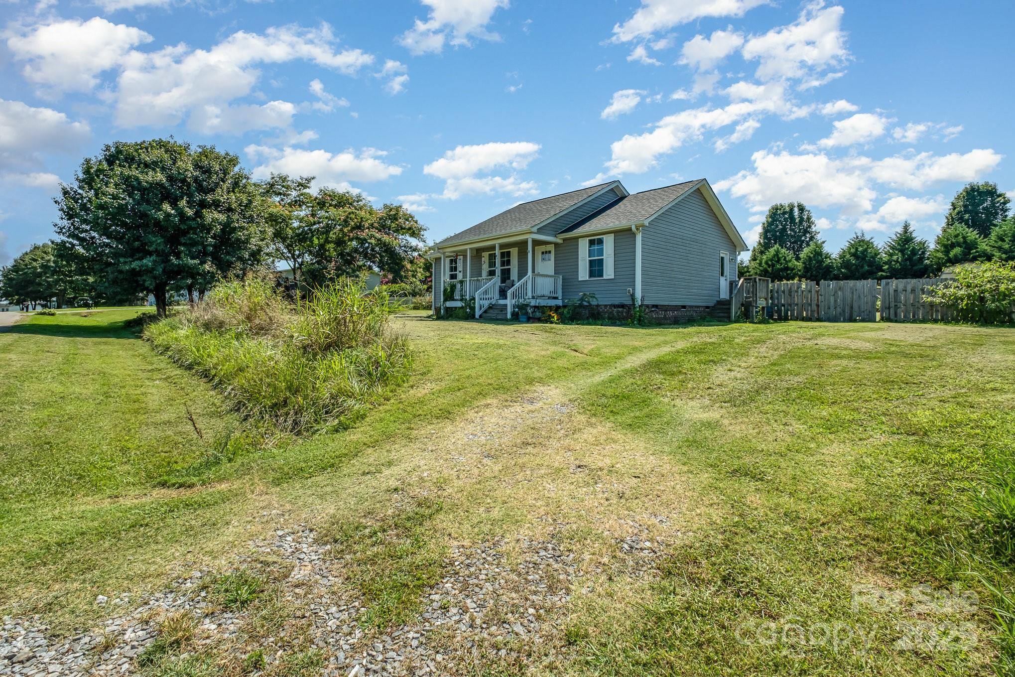 2303 Dillon Drive Newton, NC 28658 - Photo 3 of 19