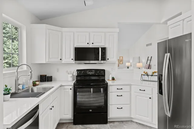 $425,000 | 2974 South Zeno Court, Aurora, CO 80013