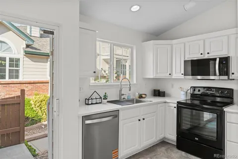 $425,000 | 2974 South Zeno Court, Aurora, CO 80013