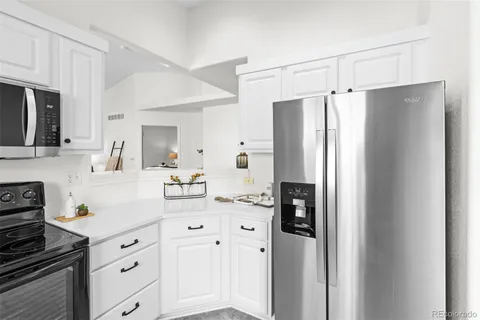 $425,000 | 2974 South Zeno Court, Aurora, CO 80013