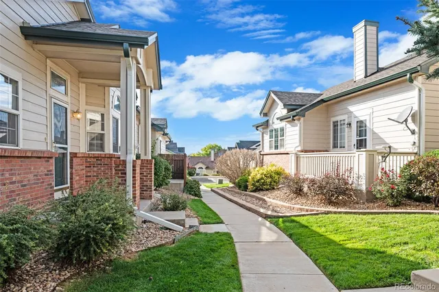 $425,000 | 2974 South Zeno Court, Aurora, CO 80013