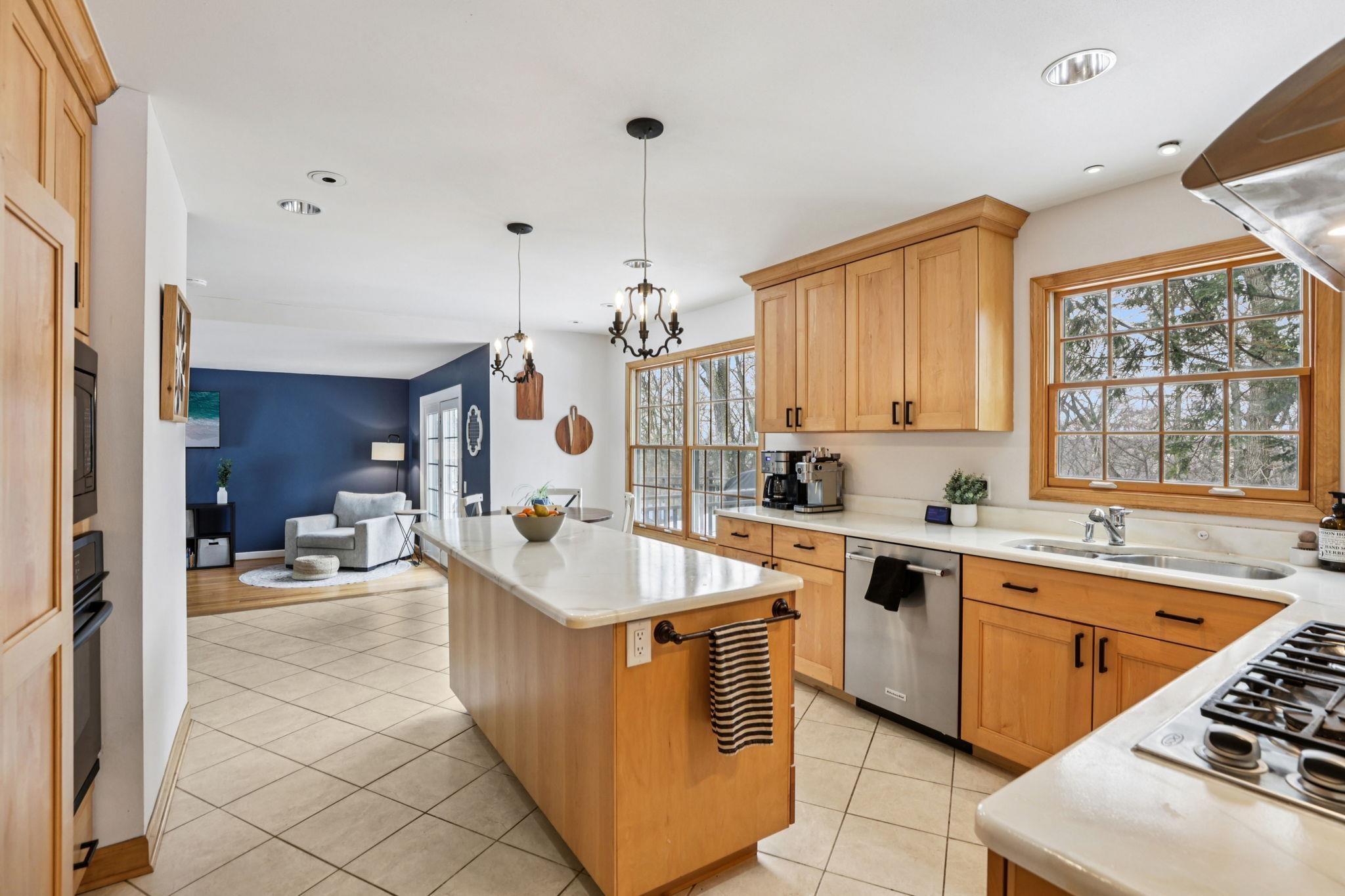 4927 Hickory Trail Middleton, WI 53562 - Photo 16 of 55