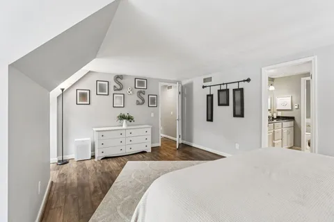 $649,900 | 4927 Hickory Trail, Middleton, WI 53562