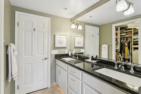 $649,900 | 4927 Hickory Trail, Middleton, WI 53562