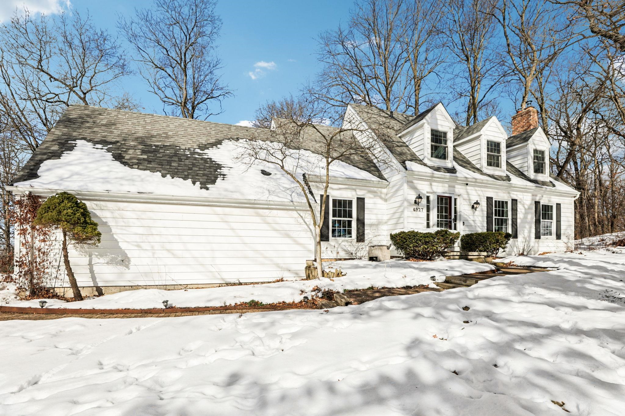 4927 Hickory Trail Middleton, WI 53562 - Photo 5 of 55