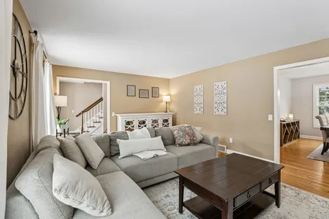 $649,900 | 4927 Hickory Trail, Middleton, WI 53562