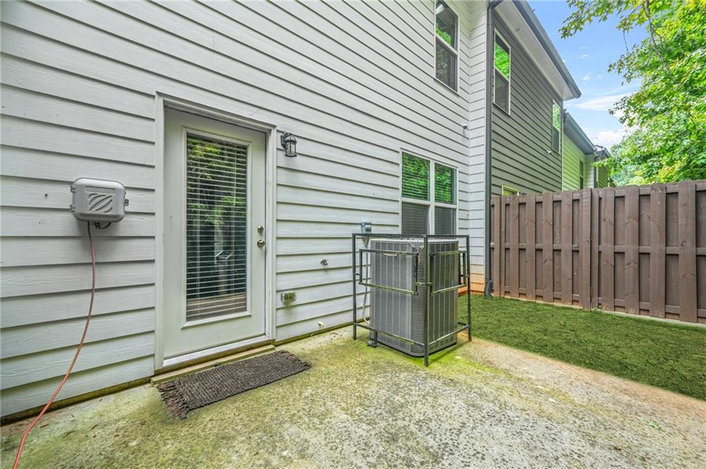 3181 Meadowstone Lane Southwest Atlanta, GA 30331 - Photo 26 of 27 a backyard of a house