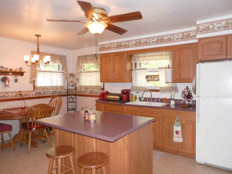 1107 McCormick Street Bay City, MI 48708 - Photo 4 of 14 Gallery Image 4