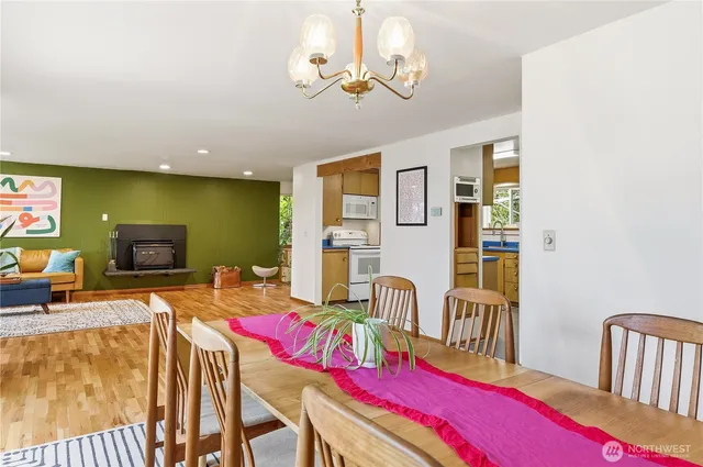 $835,000 | 14111 12th Avenue Southwest, Burien, WA 98166