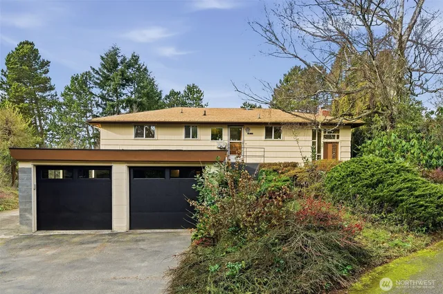 $835,000 | 14111 12th Avenue Southwest, Burien, WA 98166