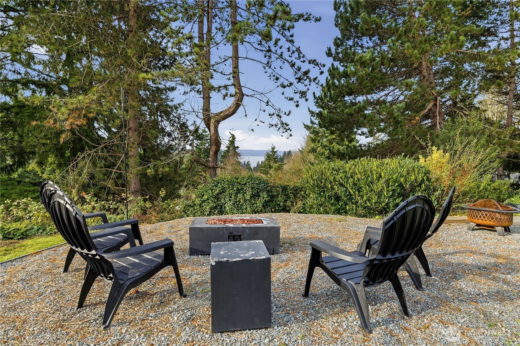 14111 12th Avenue Southwest Burien, WA 98166 - Photo 9 of 27