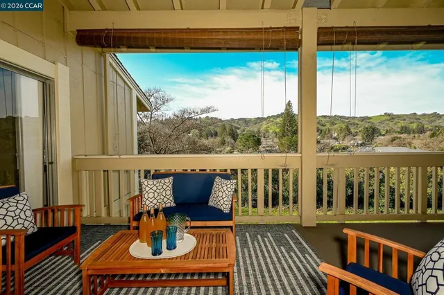 $895,000 | 2105-2105 Cactus Court, Unit 3, Walnut Creek, CA 94595