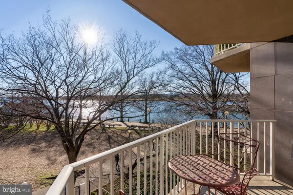 $1,575,000 | 550 N Street Southwest, Unit S201, Washington, DC 20024