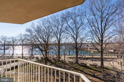 $1,575,000 | 550 N Street Southwest, Unit S201, Washington, DC 20024