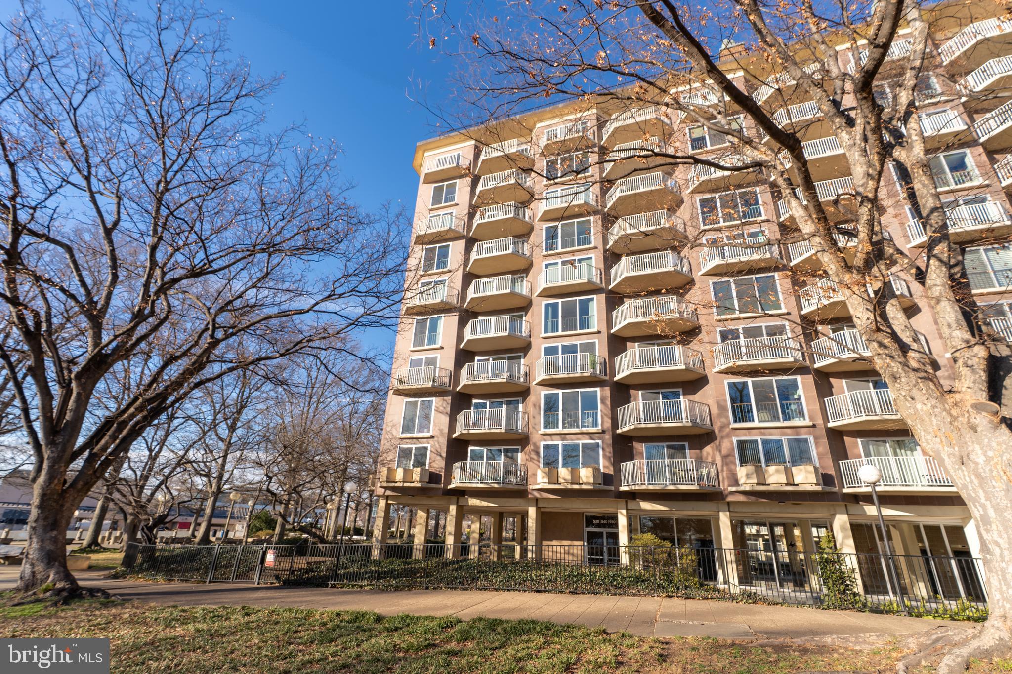 550 N Street Southwest, Unit S201 Washington, DC 20024 - Photo 48 of 63 a front view of a building