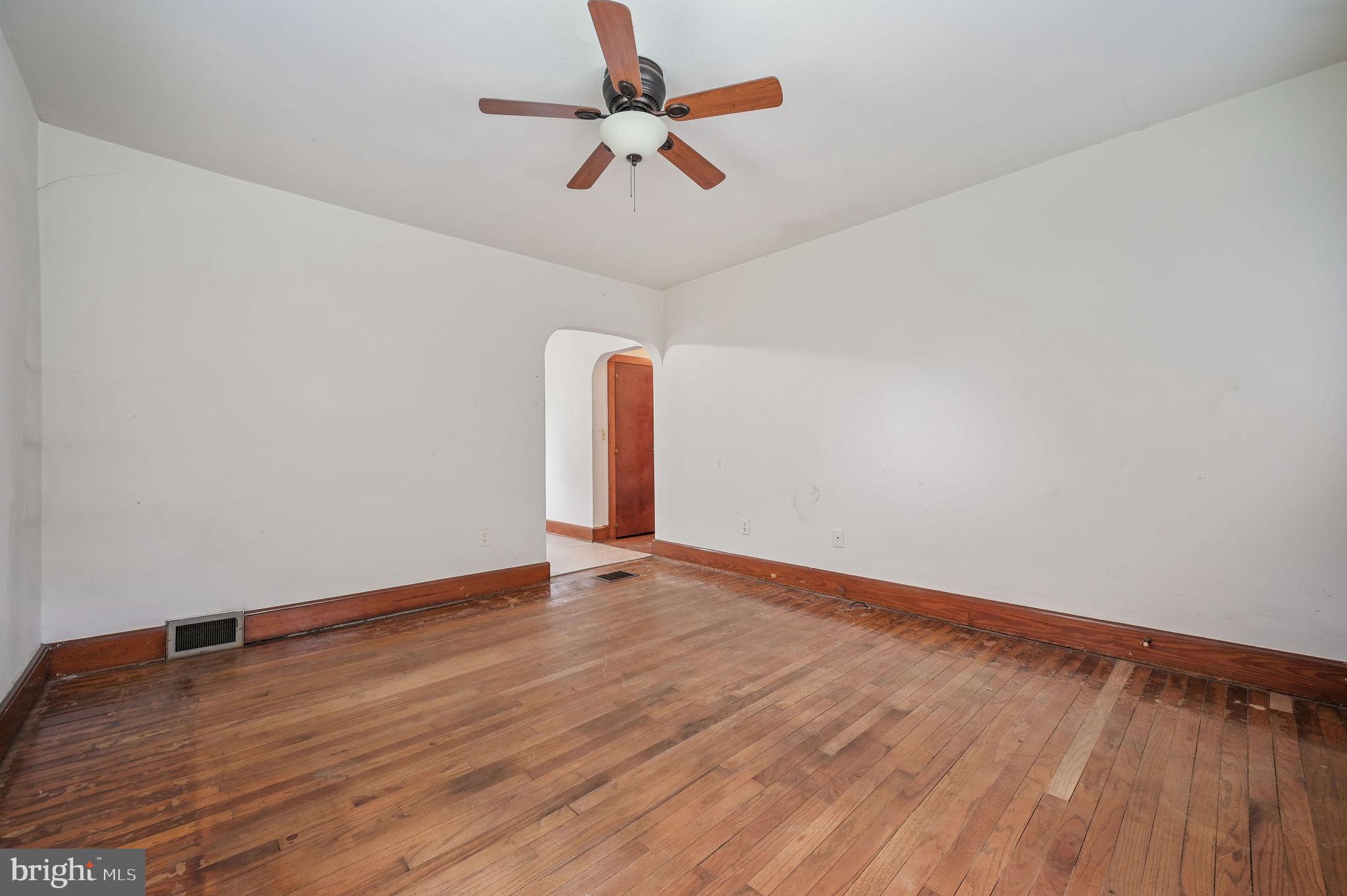 71 North Halsey Road Dover, DE 19901 - Photo 8 of 22 Hardwood floors