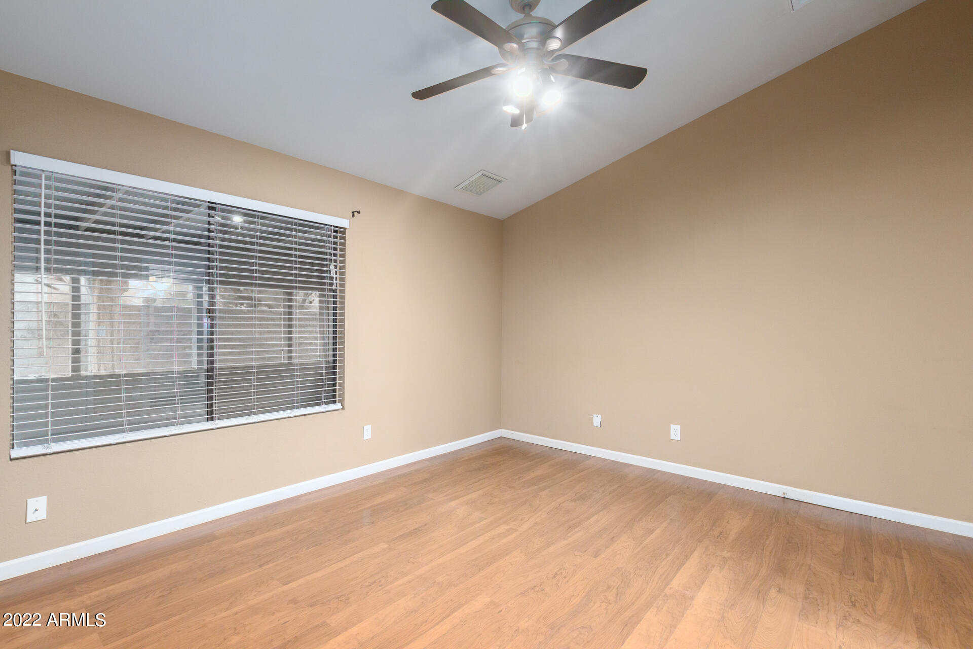 3041 East John Cabot Road Phoenix, AZ 85032 - Photo 12 of 24 12 - John Cabot