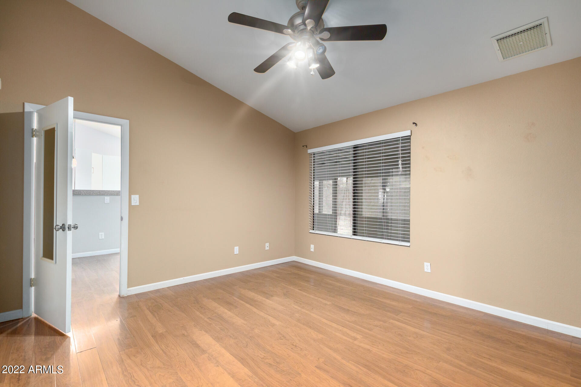 3041 East John Cabot Road Phoenix, AZ 85032 - Photo 13 of 24 15 - John Cabot
