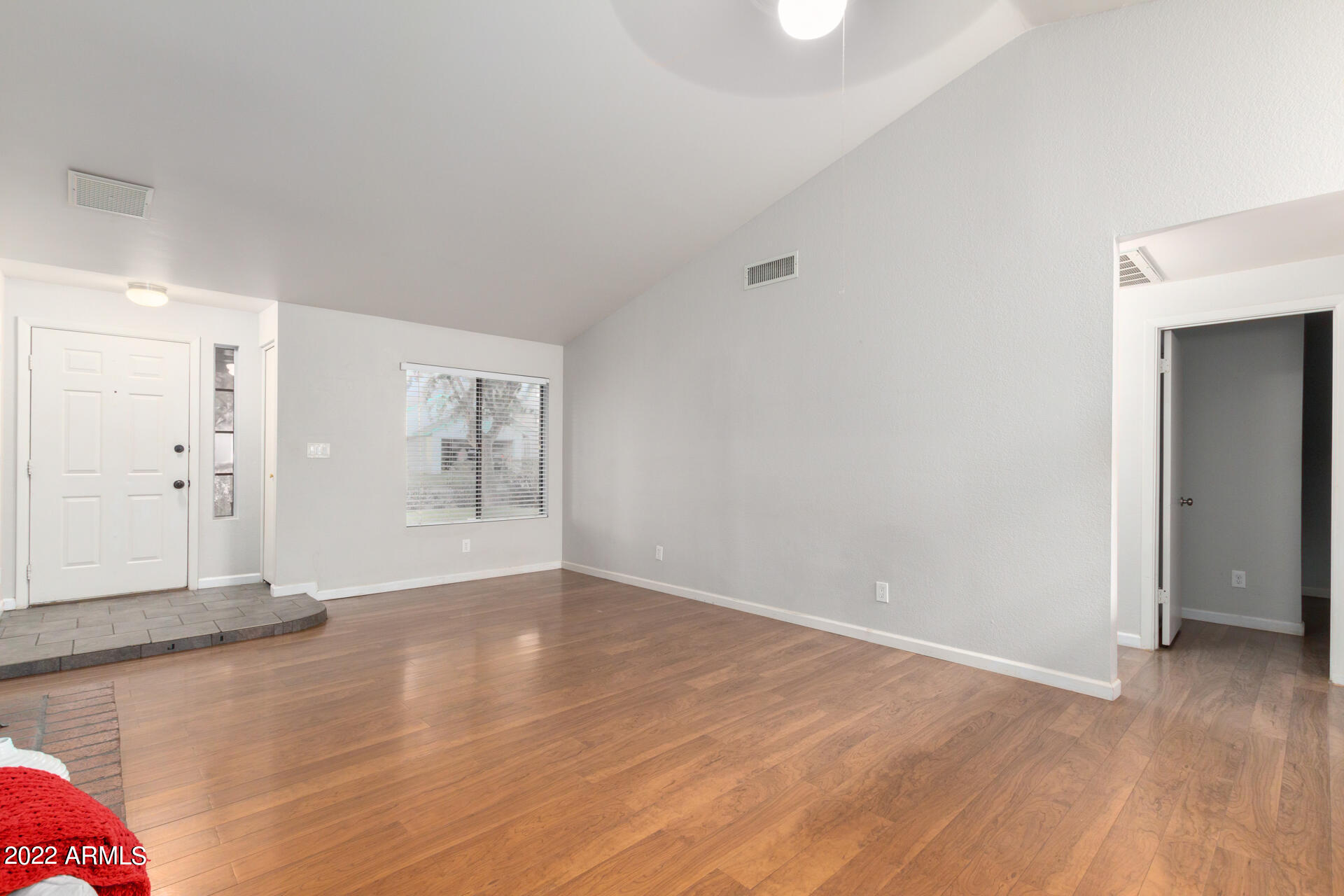 3041 East John Cabot Road Phoenix, AZ 85032 - Photo 6 of 24 07 - John Cabot