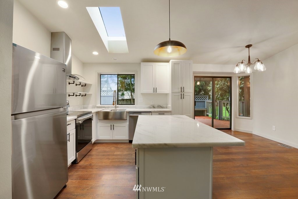 20124 Filbert Road Bothell, WA 98012 - Photo 12 of 39