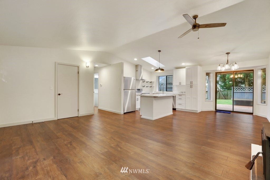 20124 Filbert Road Bothell, WA 98012 - Photo 10 of 39