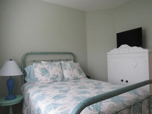 $299,900 | 48 Southeast Sedona Circle, Unit 201, Stuart, FL 34994