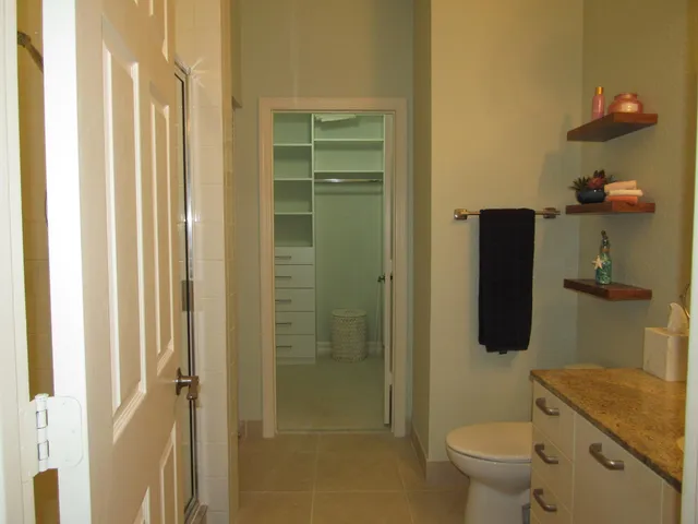 $299,900 | 48 Southeast Sedona Circle, Unit 201, Stuart, FL 34994