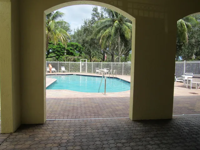 $299,900 | 48 Southeast Sedona Circle, Unit 201, Stuart, FL 34994