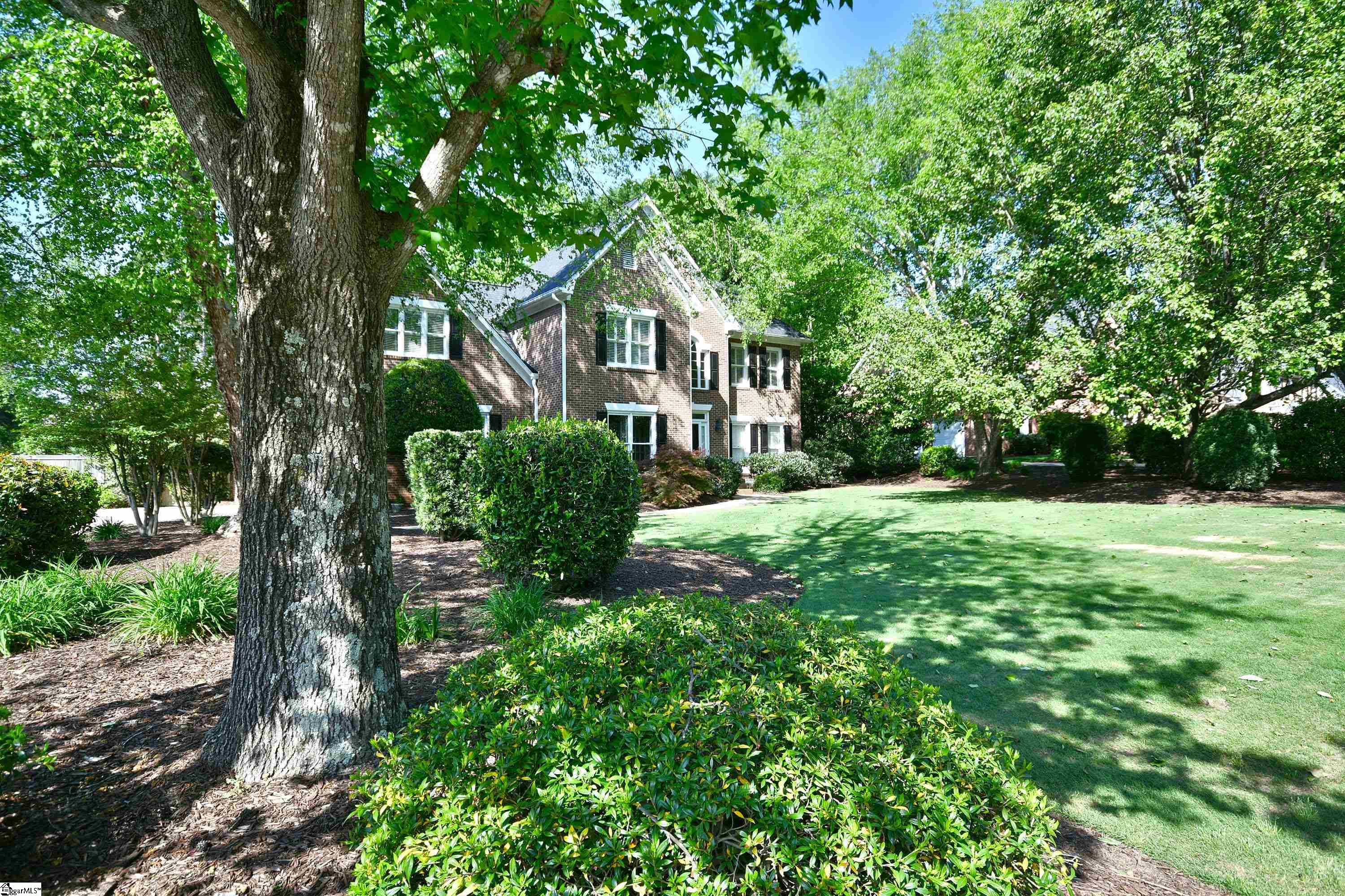 320 English Oak Road Simpsonville, SC 29681 - Photo 2 of 36 Gallery Image 2