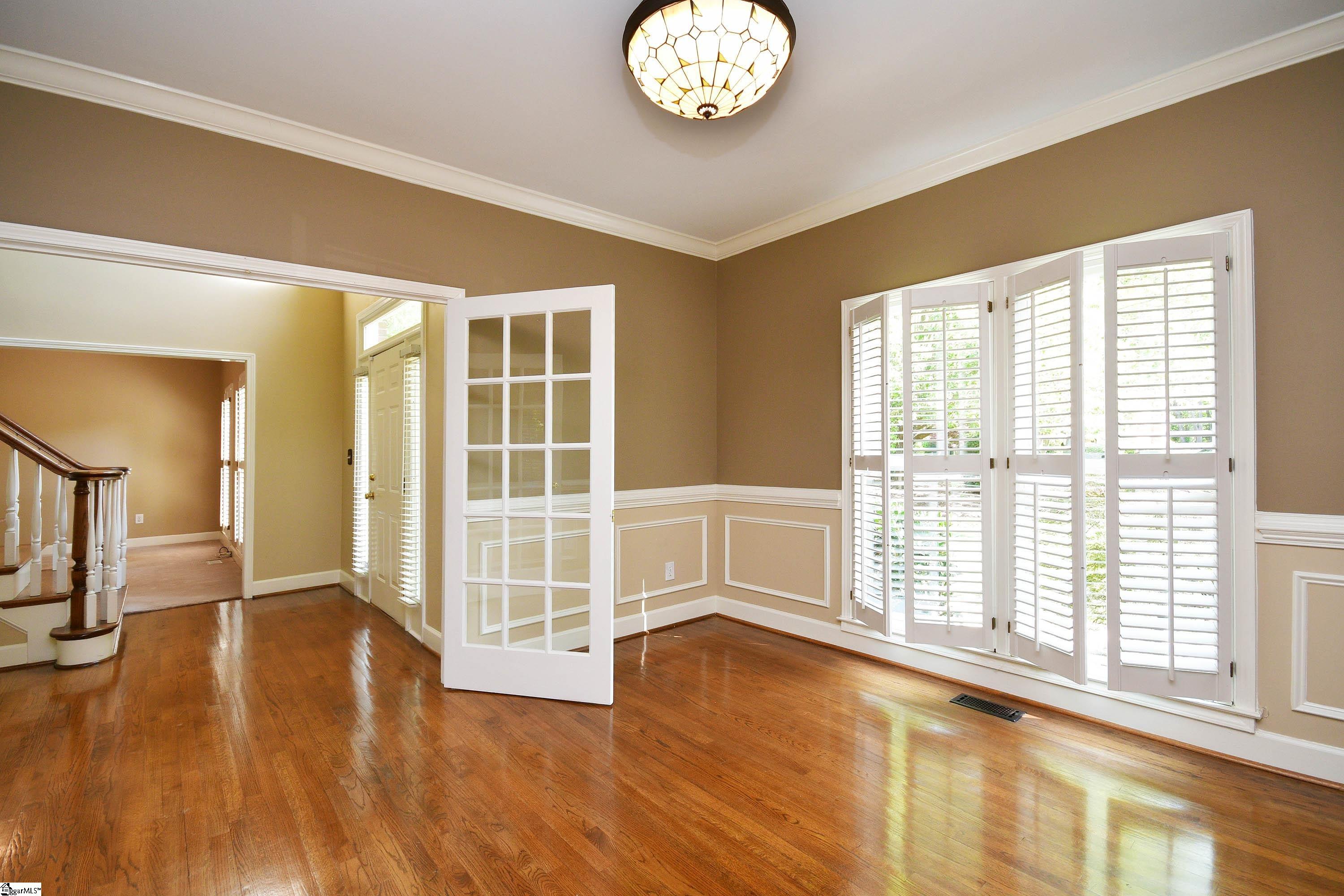 320 English Oak Road Simpsonville, SC 29681 - Photo 7 of 36 Gallery Image 7
