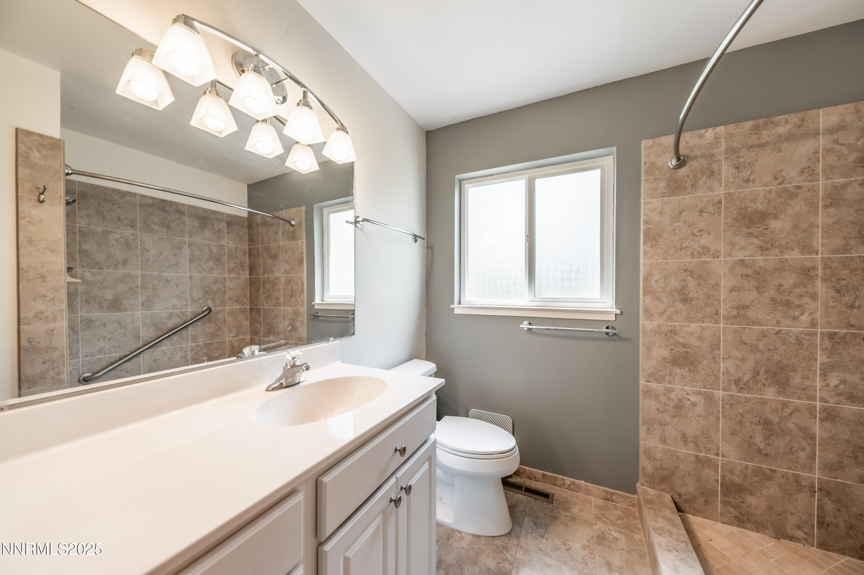 630 Sapphire Circle Reno, NV 89509 - Photo 9 of 34 s-1033