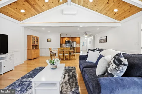 $675,000 | 442 Century Vista Drive, Arnold, MD 21012
