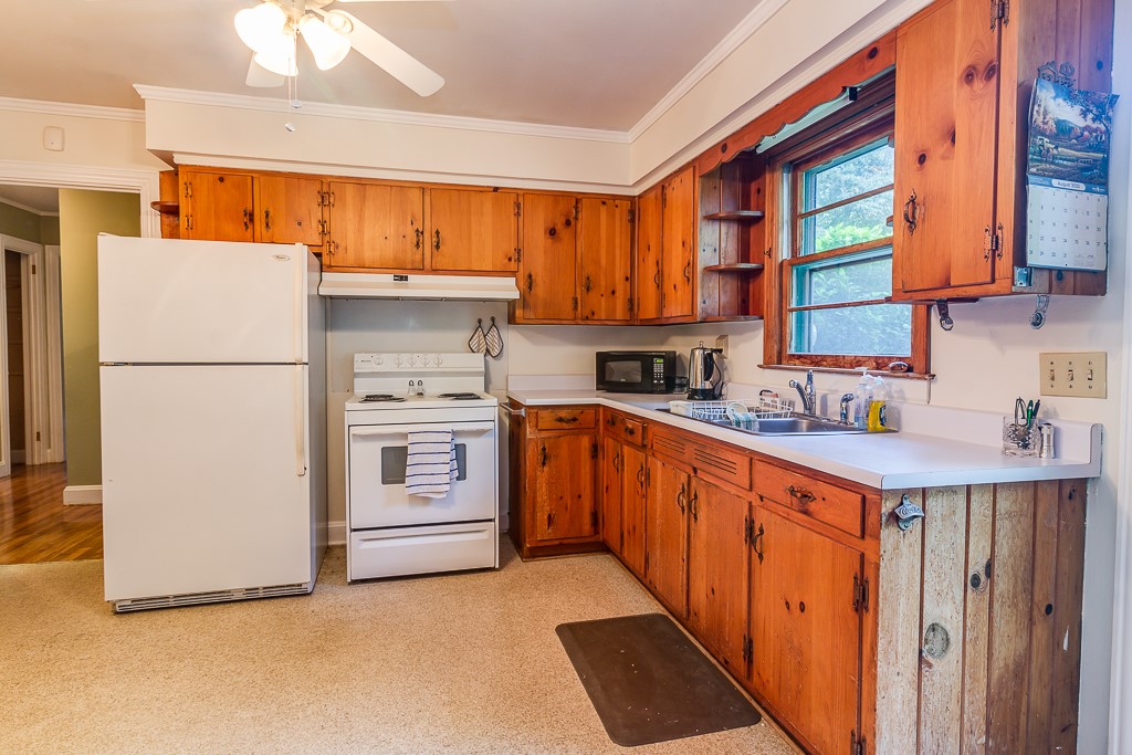 405 Playground Road Walhalla, SC 29691 - Photo 12 of 39