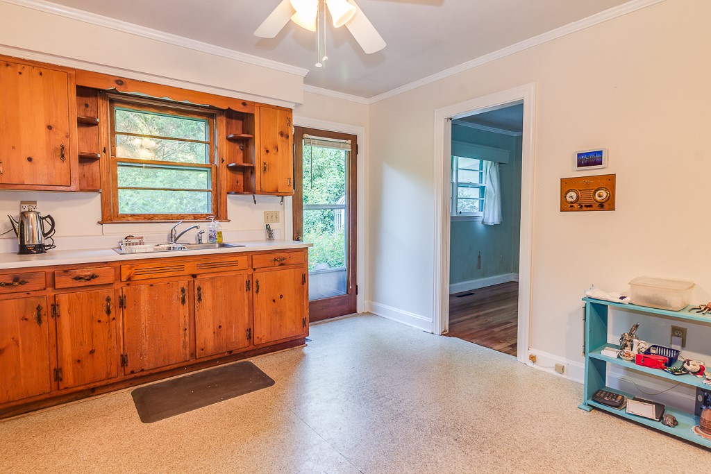 405 Playground Road Walhalla, SC 29691 - Photo 13 of 39