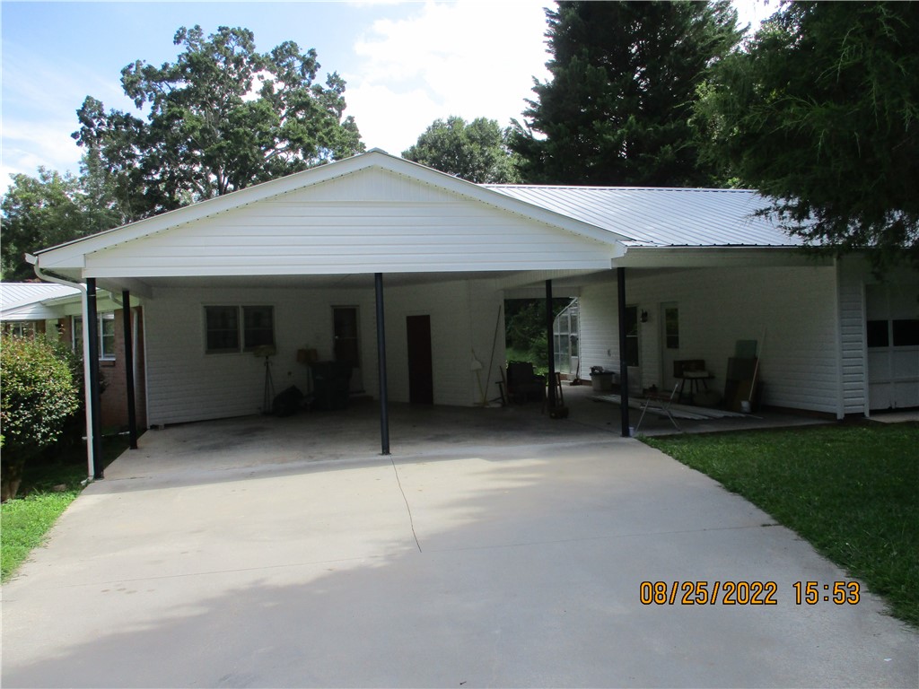 405 Playground Road Walhalla, SC 29691 - Photo 2 of 39