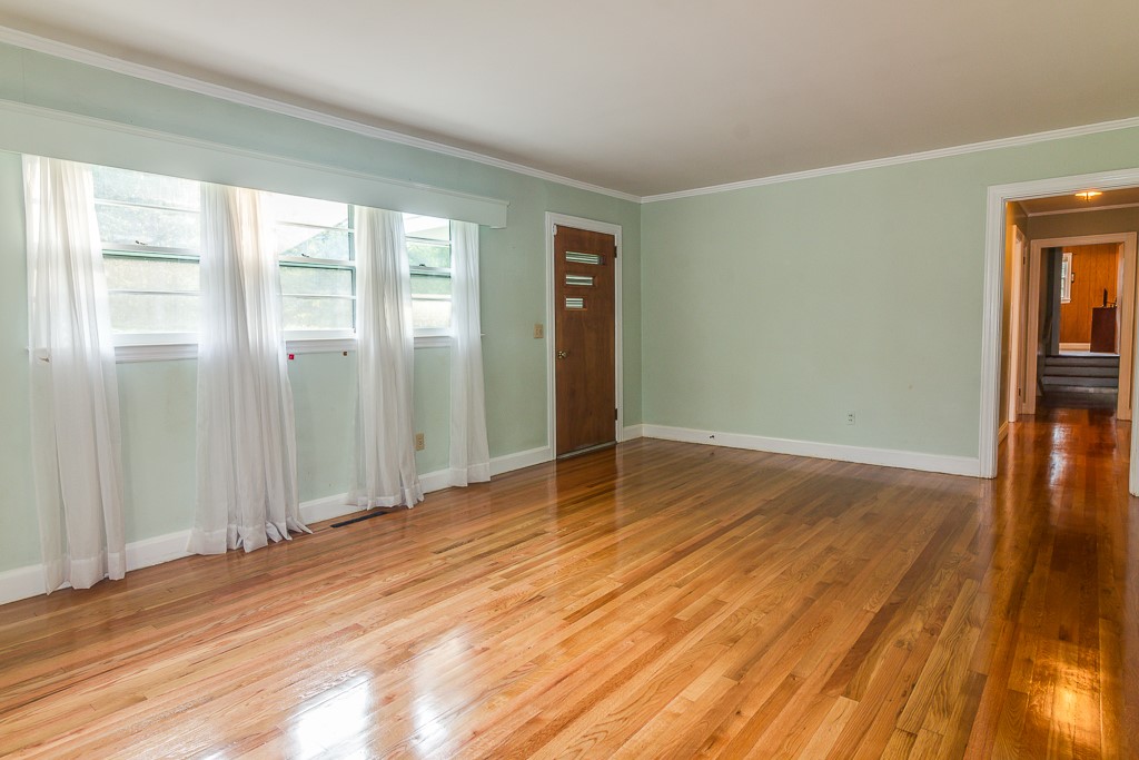 405 Playground Road Walhalla, SC 29691 - Photo 7 of 39