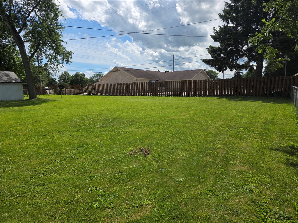 4027 North Constant View Drive Decatur, IL 62526 - Photo 37 of 39