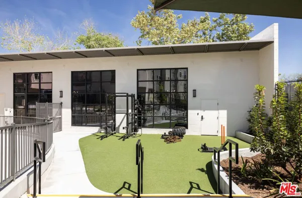 $4,995 | 2720 North Cadence Way, Los Angeles, CA 90039