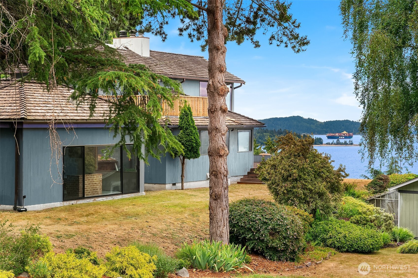 10634 Southwest Cowan Road Vashon, WA 98070 - Photo 35 of 40 Gallery Image 35
